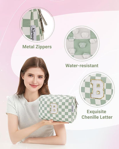 Narwey Birthday Gifts for Teen Girls Women Personalized Initial Checkered Makeup Bag Preppy Cosmetic Bag Trendy Stuff 6 8 10 11 12 13 14 16 18 Years Old Travel Toiletry Bag (Green Letter B)