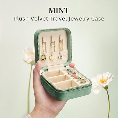 Travel Jewelry Case, Small Plush Velvet Jewelry Box for Women and Girls, Portable Jewelry holder organizer for Rings Earrings Necklaces Bracelets(Mint)