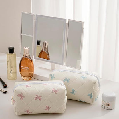 Makeup Bag Travel Cosmetic Bag for Women Girls, Zipper Make Up Pouch, Floral Flowers Toiletry Organizer Makeup, Portable Storage Cosmetic Travel Cloth Bag (Pink+Blue Bow Tie)