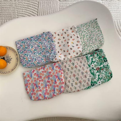 PAZIMIIK Floral Makeup Bag Large Cotton Zipper Pouch for Purse Travel Canvas Make Up Organizer for Women Cosmetic,Flower Bear White