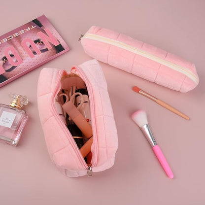 SOIDRAM Checkered Cosmetic Bag - Plush Pink Makeup Pouch, Large Capacity, Travel Toiletry Bag Organizer with 1Pcs Makeup Brushes Storage