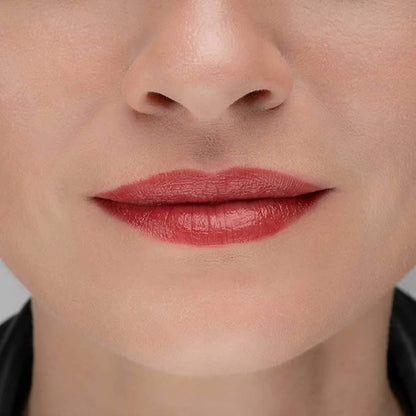 TRE'STIQUE Prime And Shine Lip Crayon, Refillable Shiny Lipstick With Built-in Lip Primer, Clean Beauty Makeup, Lipstick For Women, 2-in-1 Glossy and Primer