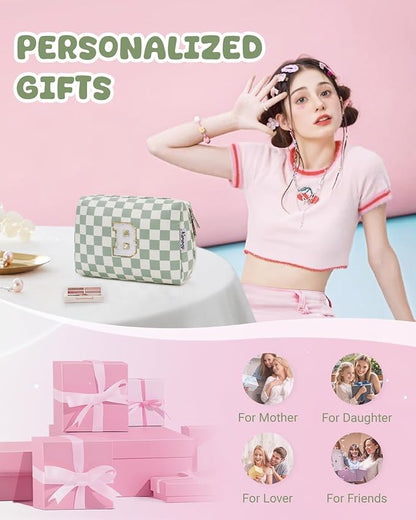 Narwey Birthday Gifts for Teen Girls Women Personalized Initial Checkered Makeup Bag Preppy Cosmetic Bag Trendy Stuff 6 8 10 11 12 13 14 16 18 Years Old Travel Toiletry Bag (Green Letter B)