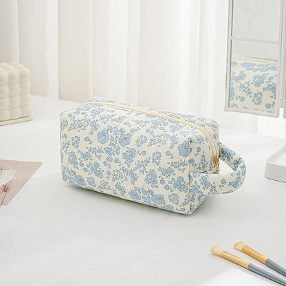 Makeup Bag Travel Cosmetic Bag for Women, Zipper Make Up Pouch, Floral Flowers Toiletry Organizer Makeup with Handle, Cosmetic Travel Cloth Bag (Blue Floral)