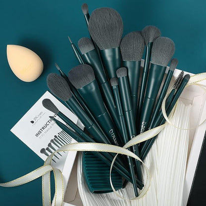 DUcare Christmas Makeup Brushes Set 17 Pcs with Brush Cleaning Mat and Makeup Sponge Professional Face Powder Eye Shadow Powder Liquid Cream