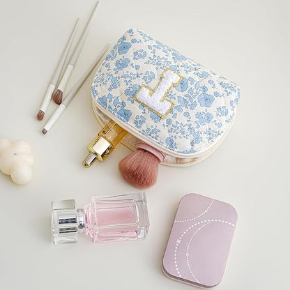 JOVAKIT Conch Alphabet Makeup Bag Cosmetic Bag for Women, Christmas Gifts for Women Girls, Blue Floral Coquette Travel Bag, Zipper Make Up Pouch Organizer Trendy Stuff (Blue Floral T)