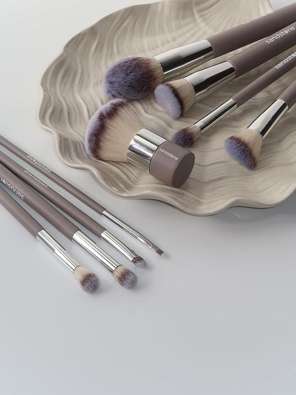 Sandstone Soft Collection Makeup Brush - Professional Premium Blending brush for applying and blending eyeshadow. Ultra soft bristles and easy to use. Vegan Makeup brush for all skin types