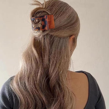 Velscrun Flat Hair Clips for Women Girls, Matte Lay Flat Claw Clips, Strong Hold Large Side Hair Clip All Hair Types, French Duck Billed Non Slip Grip Daily Styling Hair Jaw Claw Clip Matte Leopard