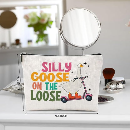 Funny Goose Makeup Bag, Funny Gifts Cosmetic Bag, Goose Gifts Travel Organizer Animal Humor Zipper Pouch Graduation Birthday Friendship Gifts for Women Coworker Best Friend Sister