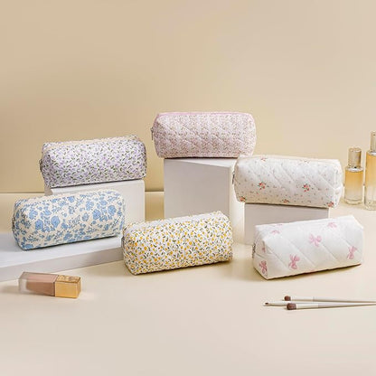 Cute Floral Cotton Makeup Brush Cosmetic Bag for Women, Travel Quilted Zipper Make Up Bag, Flowers Toiletry Organizer Case Kawaii Makeup Cosmetic Travel Cloth Pouch (Blue Floral)