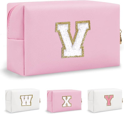 Personalized Initial Preppy Patch Makeup Bag, Travel Toiletry Zipper Pouch Cute Pink Cosmetic Organizer Small Makeup Bag for Purse, PU Leather Make Up Storage Valentines Day Gift for Women(Letter V)