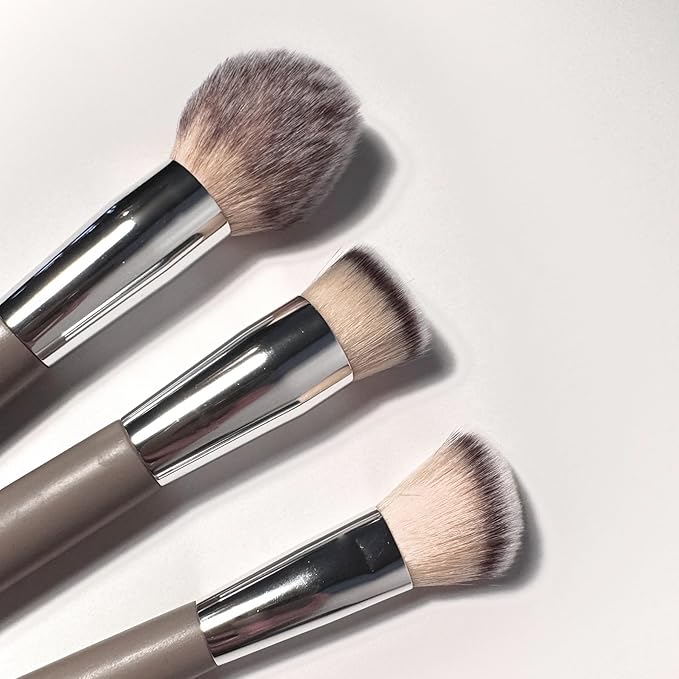 Sandstone Scandinavia Soft Collection Makeup Brush - Professional Premium Powder brush for applying and blending loose and compact powder. Ultra soft bristles. Vegan brush for all skin types