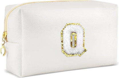 Gifts for Girls Initial Makeup Bag Personalized Cosmetic Bag with Zipper Cute Travel Toiletry Bags Waterproof PU Preppy Makeup Pouch Birthday Gift for Teen Girls Women(White Q)