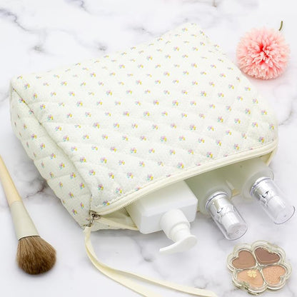 PAZIMIIK Quilted Makeup Bag Large Travel Zipper Soft Cosmetic Pouch for Women Girls Make Up,Little Flower White