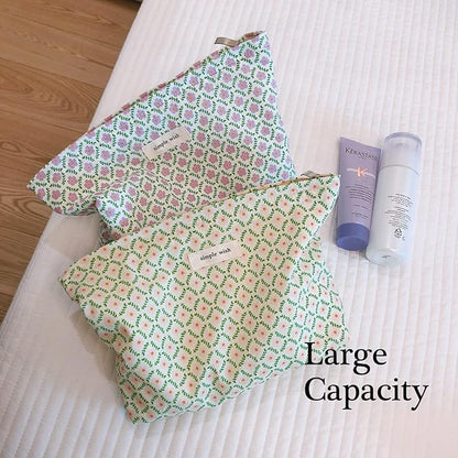 STARDW Aesthetic Floral Makeup Bag Cute Small Cosmetic Bags for Women Girls, Travel Toiletry Bag Large Capacity Zipper Makeup Pouch, Purse Organizer Pouches