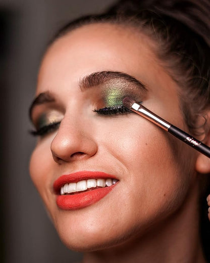 Skone Cosmetics | Professional Grade Makeup Brush | Eye Shadow | Eyebrows | Primer | Smudger | Nylon Brush (Small Shadow Brush)
