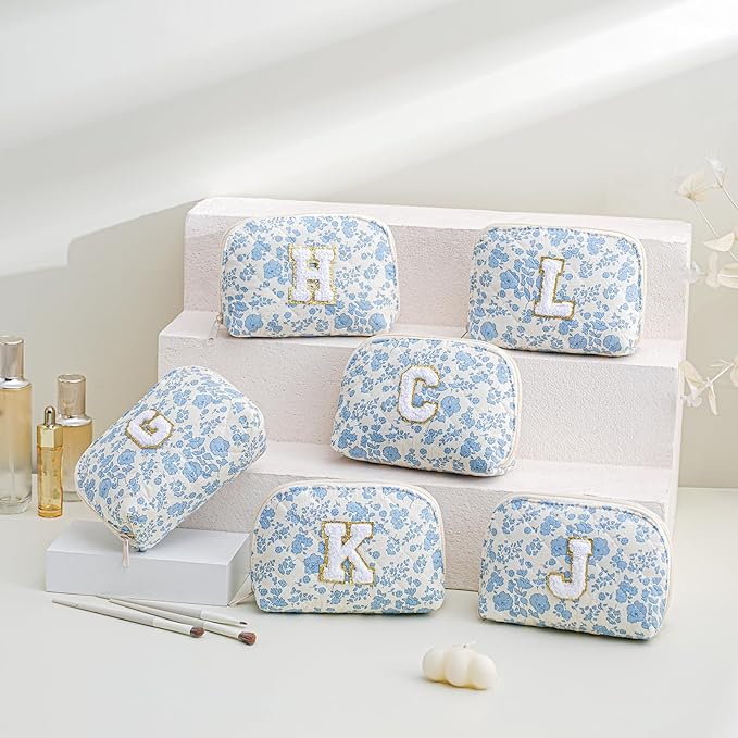JOVAKIT Conch Alphabet Makeup Bag Cosmetic Bag for Women, Christmas Gifts for Women Girls, Blue Floral Coquette Travel Bag, Zipper Make Up Pouch Organizer Trendy Stuff (Blue Floral T)