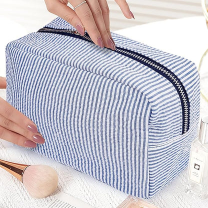 GFU Makeup Bag for Women, Cute Cosmetic Bag, Lightweight Toiletry Make up Bag, Large Seersucker Aesthetic Organizer Storage Pouch for Girls, Women and Moms Gifts, Blue